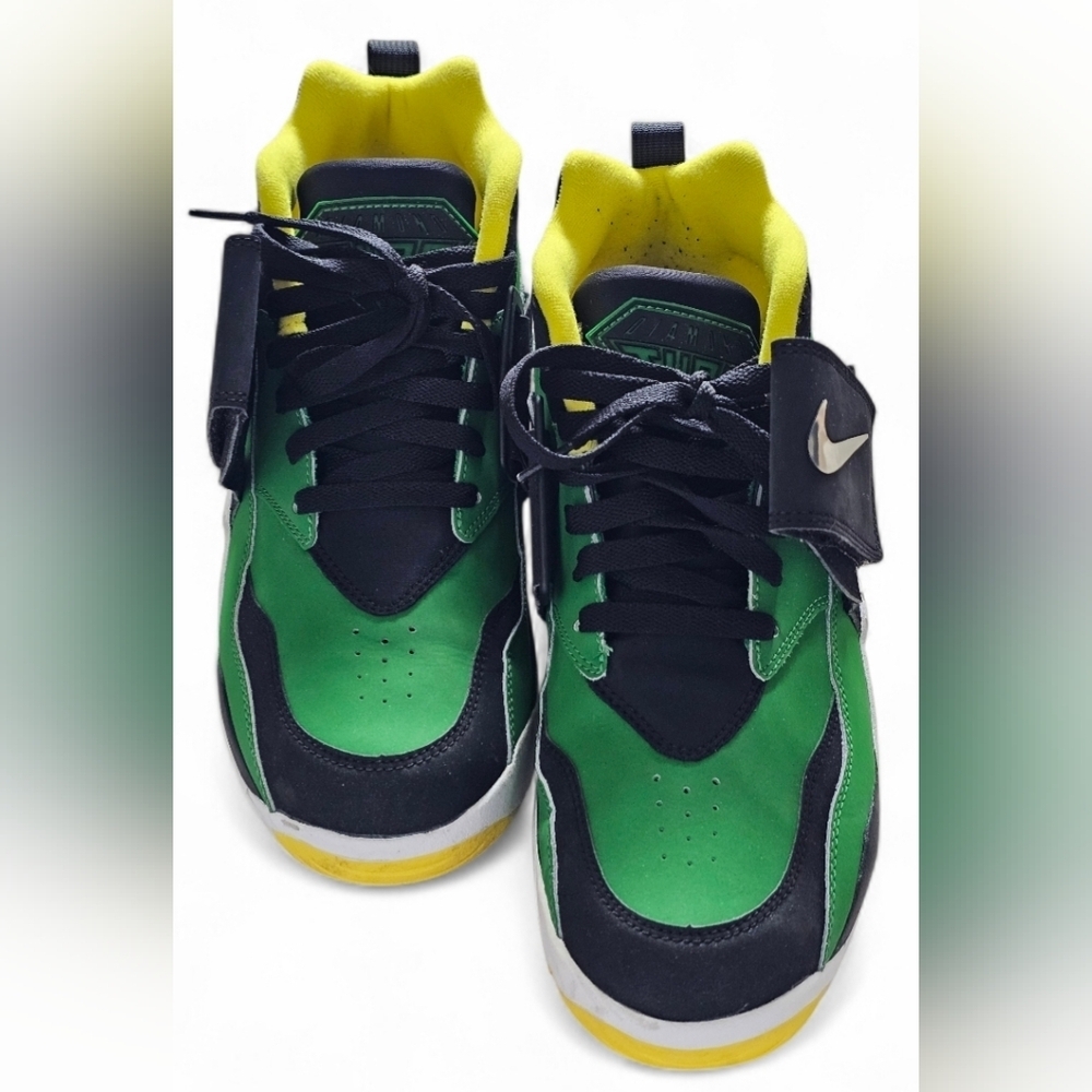 Nike Air Diamond Turf Sneakers Oregon Ducks Theme, Men's 10.5, Great Condition - Picture 9 of 13